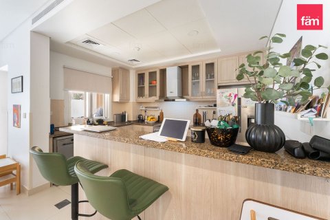 3 bedrooms Townhouse in Dubai, UAE No. 210743 7