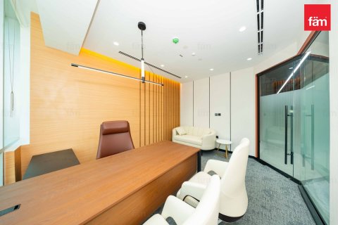 124.8m² Office in Sheikh Zayed Road, UAE No. 210742 3
