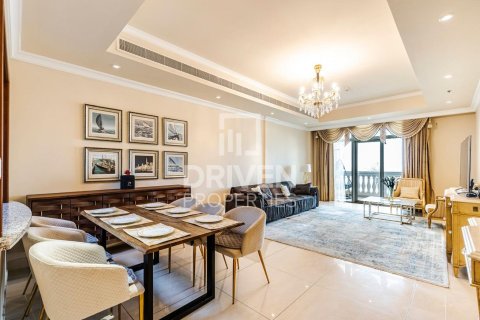 2 bedrooms Apartment in The Crescent, UAE No. 138027