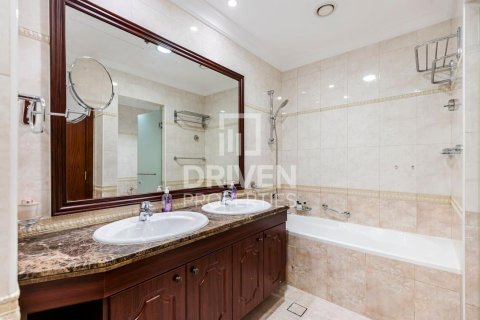 2 bedrooms Apartment in The Crescent, UAE No. 138027 14