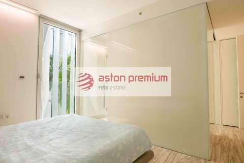 2 bedrooms Apartment in Palm Jumeirah, UAE No. 144881 3