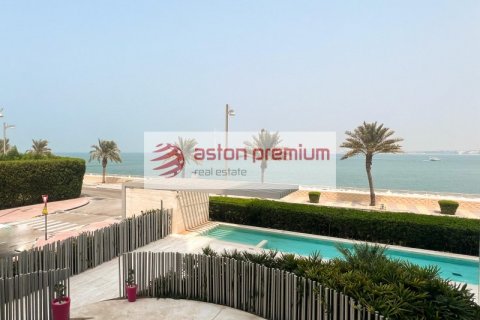 2 bedrooms Apartment in Palm Jumeirah, UAE No. 144881