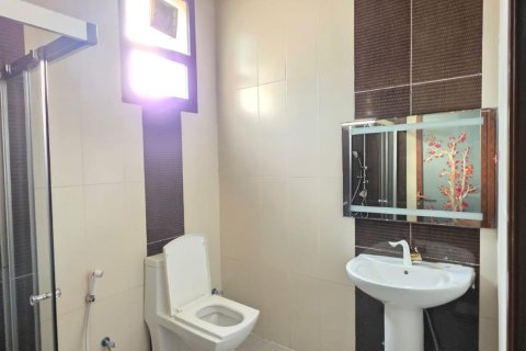 4 bedrooms Villa in Khuzam, UAE No. 183904 15