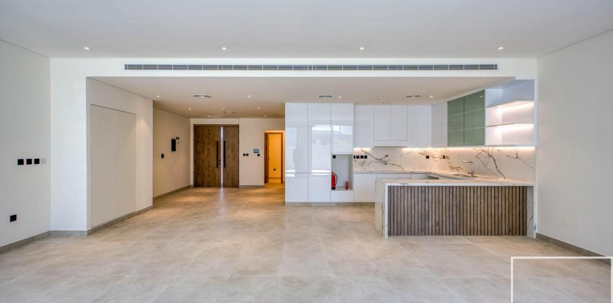 3 bedrooms Townhouse in Dubai Land, UAE No. 201165