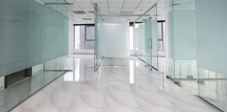 98.3m² Office in Dubai, UAE No. 137184