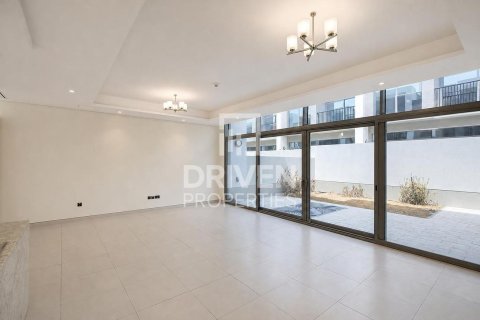 Villa de 5 chambres à Liwan, UAE No. 210013