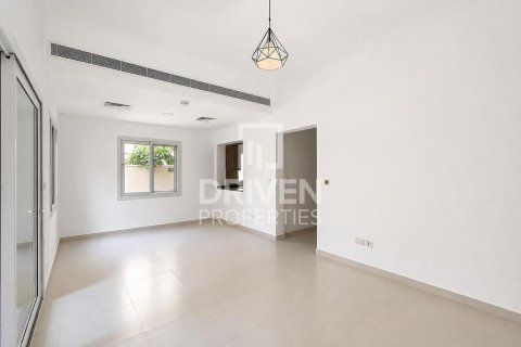 Villa de 3 chambres à Bella Casa, UAE No. 210008 5
