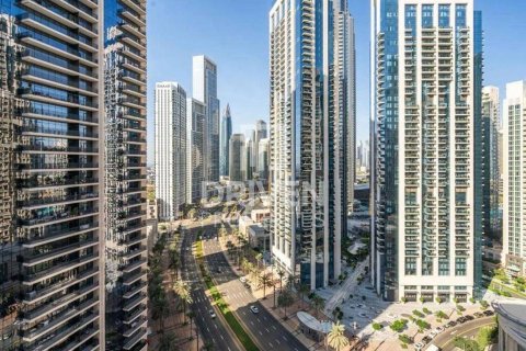 Apartment de 2 dormitorios en BLVD Crescent, UAE No. 190436 11
