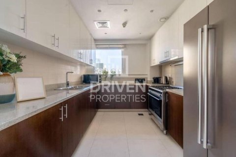 Apartment de 2 dormitorios en BLVD Crescent, UAE No. 190436 10