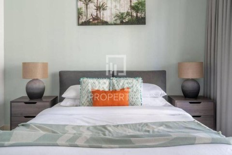 Apartment de 2 dormitorios en BLVD Crescent, UAE No. 190436 8