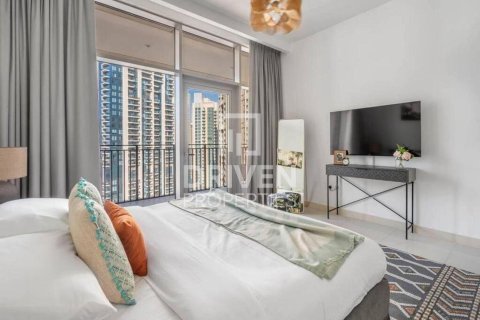 Apartment de 2 dormitorios en BLVD Crescent, UAE No. 190436 7