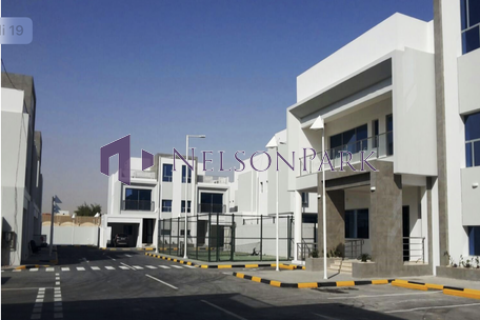 4 bedrooms Villa in Doha, Qatar No. 60992 2