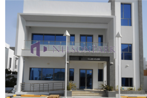 4 bedrooms Villa in Doha, Qatar No. 60992 1