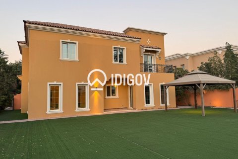 4 bedrooms Villa in Mirador La Coleccion, UAE No. 184927 3