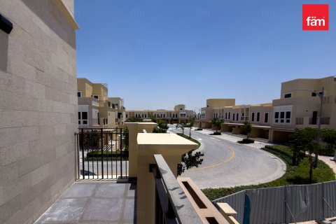 5 bedrooms Townhouse in Dubai, UAE No. 161551 8