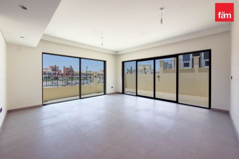 5 bedrooms Townhouse in Dubai, UAE No. 161551 5