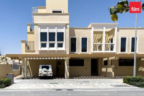 5 bedrooms Townhouse in Dubai, UAE No. 161551