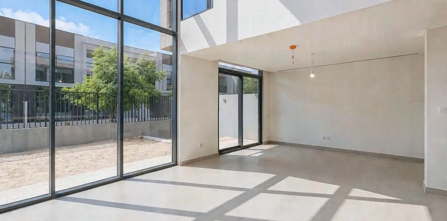 Townhouse de 4 chambres à Dubai, UAE No. 208508
