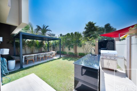 Таунхаус с 4 спальнями в Dubai Sports City, ОАЭ №136530 12