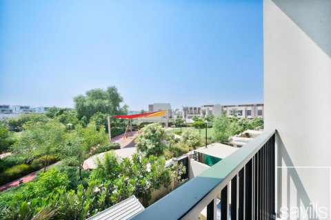 Таунхаус с 4 спальнями в Dubai Sports City, ОАЭ №136530