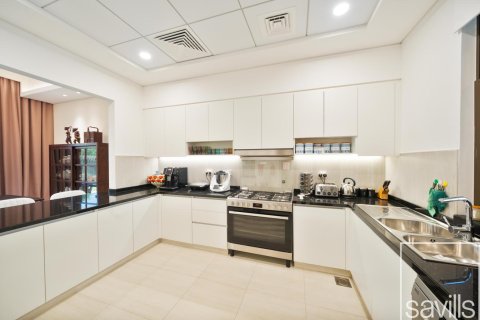 Таунхаус с 4 спальнями в Dubai Sports City, ОАЭ №136530 8