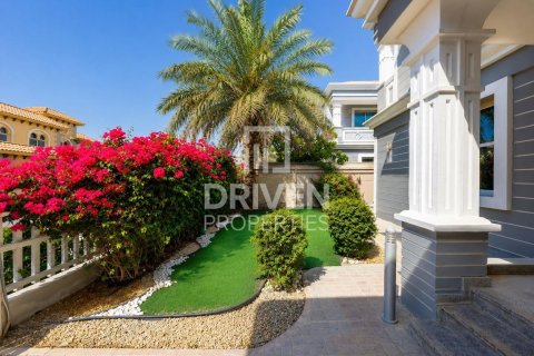 Вилла с 5 спальнями в Falcon City of Wonders, ОАЭ №191493 21