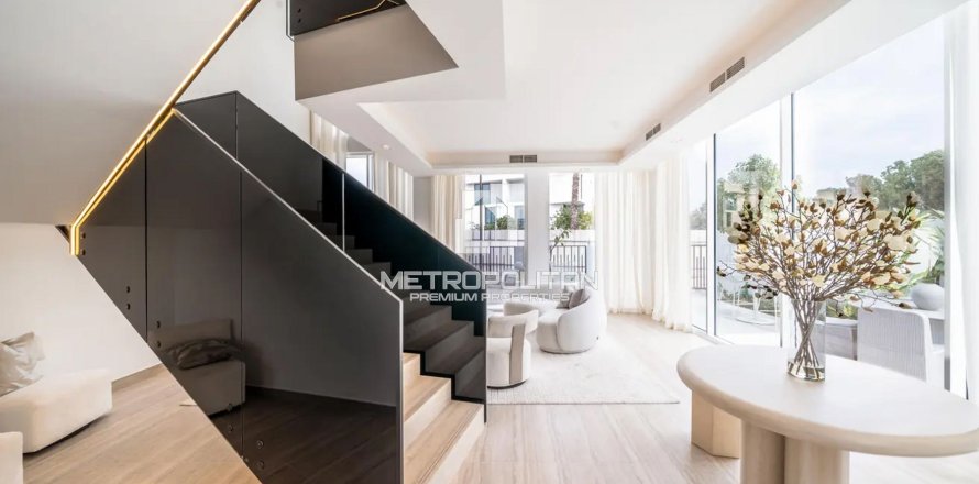 4 bedrooms Townhouse No. 129952