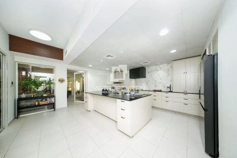 3 bedrooms Villa No. 129948 22