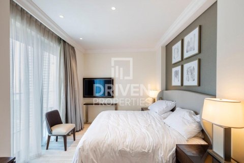 Квартира с 2 спальнями в The Address Residence Fountain Views, ОАЭ №193143 5