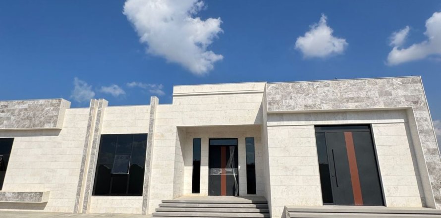 4 bedrooms Villa in Seih Al Uraibi, UAE No. 184129