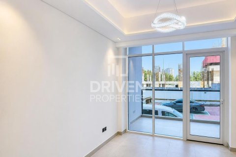 Квартира с 2 спальнями в Jumeirah Village Triangle, ОАЭ №209761 8