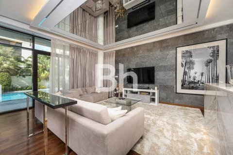 Villa de 5 dormitorios  No. 114207 13
