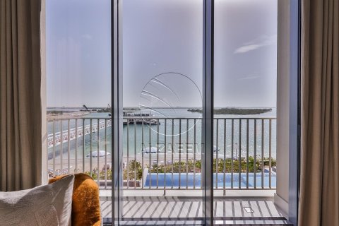 5 bedrooms Villa in Abu Dhabi, UAE No. 91514 5