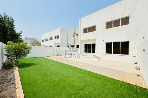 4 غرف نوم فيلا رقم 106732 3