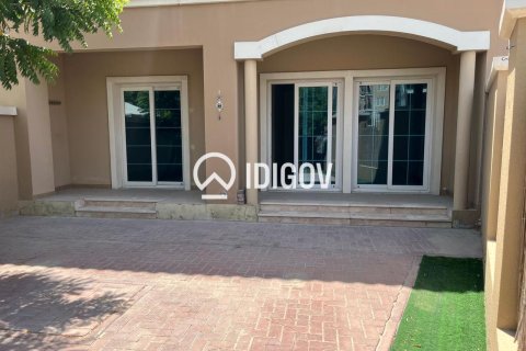 Villa de 3 dormitorios en District 12, UAE No. 184879 27