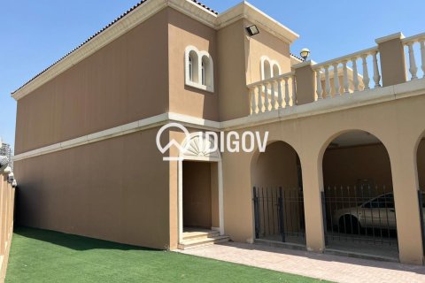 Villa de 3 dormitorios en District 12, UAE No. 184879 30