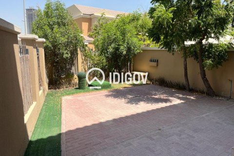Villa de 3 dormitorios en District 12, UAE No. 184879 14