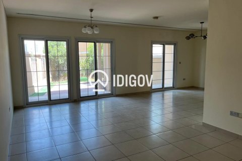 Villa de 3 dormitorios en District 12, UAE No. 184879 10