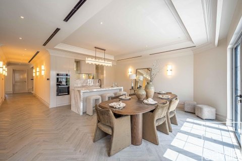 Вилла с 5 спальнями в Garden Homes, ОАЭ №136432 7