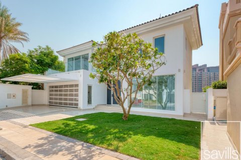 Вилла с 6 спальнями в Garden Homes, ОАЭ №136431 25