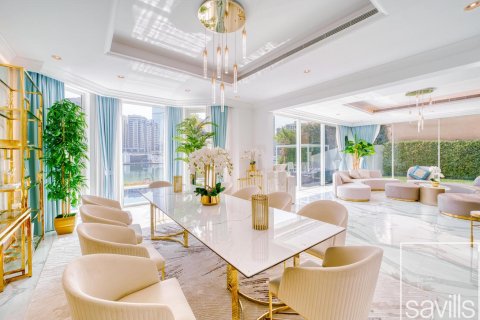 Вилла с 6 спальнями в Garden Homes, ОАЭ №136431 7