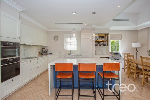 4 bedrooms Villa in Palma, UAE No. 199148 19