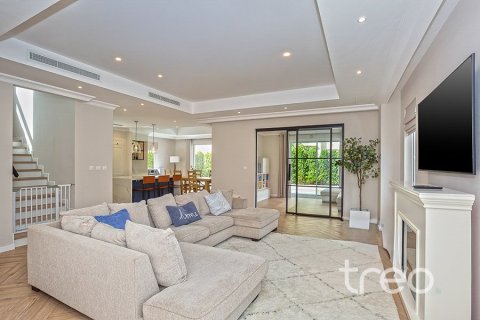 4 bedrooms Villa in Palma, UAE No. 199148 16