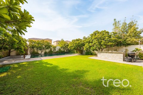 4 bedrooms Villa in Legacy, UAE No. 199150 18