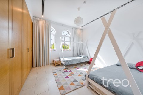 4 bedrooms Villa in Legacy, UAE No. 199150 9