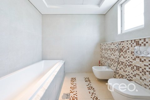 4 bedrooms Villa in Legacy, UAE No. 199150 12