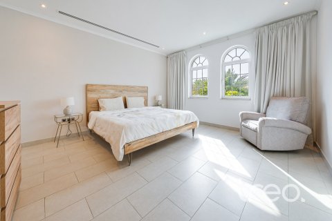 4 bedrooms Villa in Legacy, UAE No. 199150 11