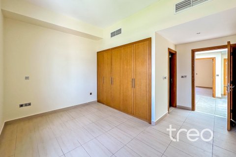 Villa de 4 chambres à Legacy, UAE No. 199153 4