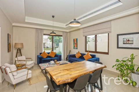 Villa de 4 chambres à Rosa, UAE No. 199152 22