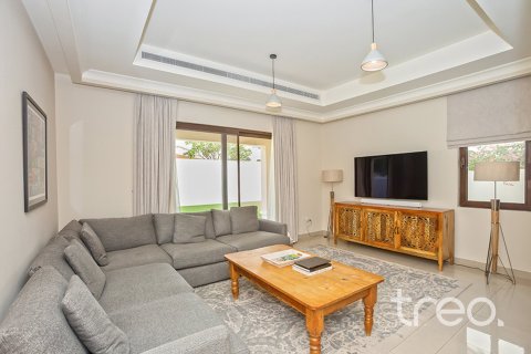 Villa de 4 chambres à Rosa, UAE No. 199152 21